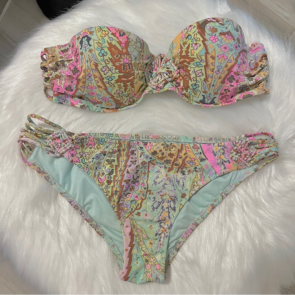 VS Bikini